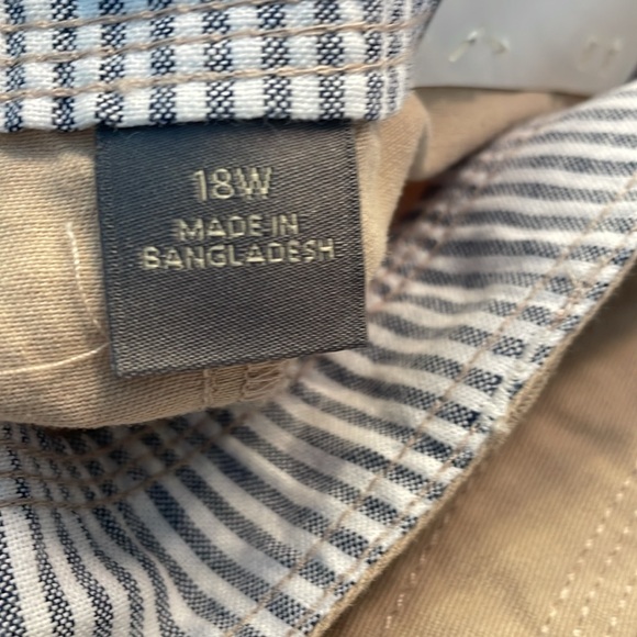 Brand new with tags, natural reflections, khaki shorts, size 18 W - Picture 3 of 4